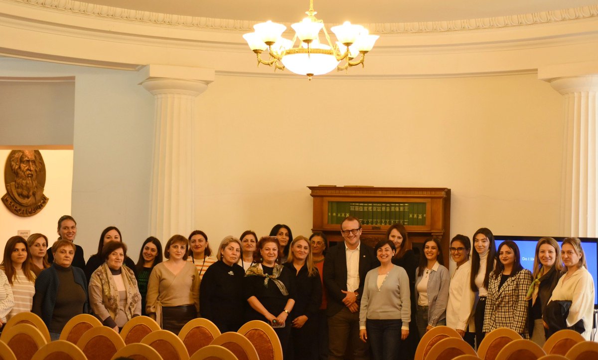 NatLibArm's tweet image. Հայաստանի ազգային գրադարանում այսօր շարունակվում էին Չեխիայի ազգային գրադարանի ոլորտային մասնագետների կողմից անցկացվող դասախոսությունները։
Հաստատության հետագա զարգացման ռազմավարական պլանավորում. Ծրագրերի և իրականության համեմատությունը գրադարանային գործի հիմնական ոլորտներում։