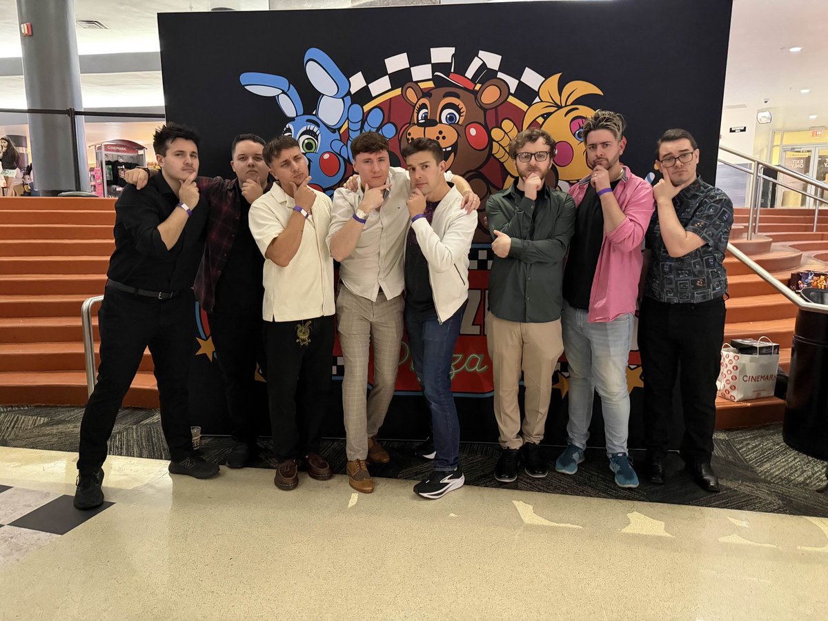 FNaF_Funnies's tweet image. The way these FNAF YouTubers stand in this picture is literally the most thug-gangster ass-shit like holy hell it&apos;s so badass