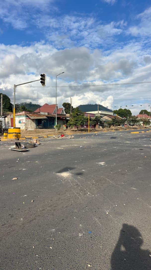 ravennwontmis's tweet image. Tanzania Stands for Peace, and meaningful dialogue can only take place when calm replaces chaos and facts replace misinformation. #ViolenceIsNotProtest