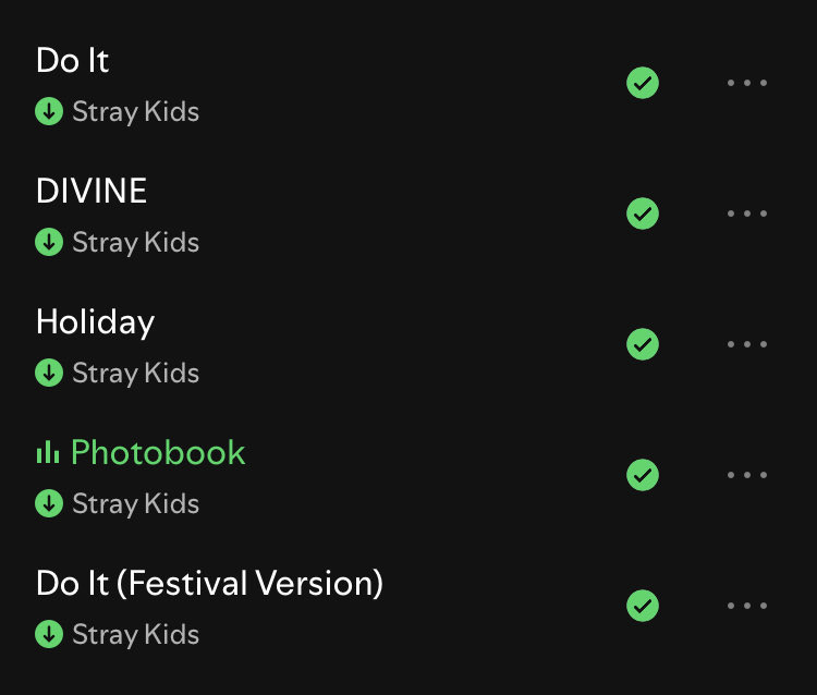 hynlvsflx's tweet photo. DÍGANME, QUE CANCIÓN RECLAMAN COMO SUYA?? Yo divine y Photobook 

STRAY KIDS DO IT IS DIVINE 
#StrayKids_DO_IT_OutNow
#스키즈컴백_덩기덕쿵_두잇두잇
@Stray_Kids https://t.co/Q6OEMvEIaK