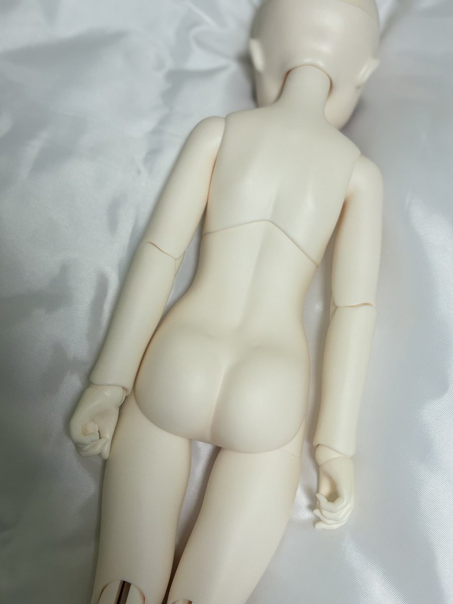 sambbo_o's tweet image. #트인덕장터
[판매글]
나인나인 밀크 미백(msd) 운미포 15.0에 판매합니다. 

작년 5월 매장에서 구매, 디폴메 세척 후 직접 메이크업 해주었습니다.

- 구성: 디폴박스, 강보, 주먹손 및 핀손, 본체, 인증서
- 하자: 미세 기스 및 생활감(상세 사진 요청 시 보내드리겠습니다:-)