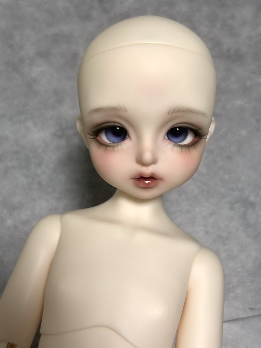 sambbo_o's tweet image. #트인덕장터
[판매글]
나인나인 밀크 미백(msd) 운미포 15.0에 판매합니다. 

작년 5월 매장에서 구매, 디폴메 세척 후 직접 메이크업 해주었습니다.

- 구성: 디폴박스, 강보, 주먹손 및 핀손, 본체, 인증서
- 하자: 미세 기스 및 생활감(상세 사진 요청 시 보내드리겠습니다:-)