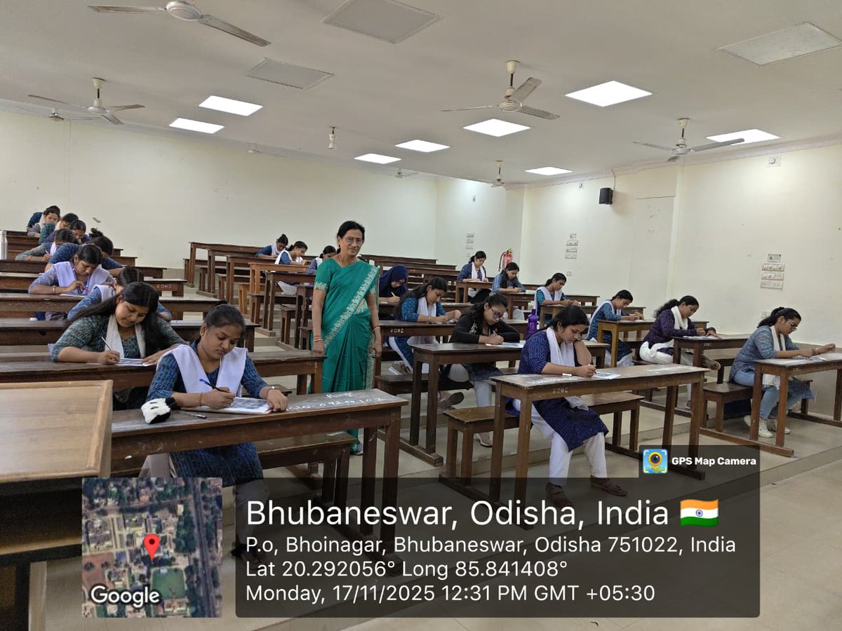 RDWUniversity's tweet image. The Department of Mathematics kick-started the National Mathematics Day celebrations with an exciting Sudoku Challenge on 17.11.2025.
Students showcased sharp logic, speed, and problem-solving skills.
#SudokuChallenge  #NationalMathematicsDay2025  #DepartmentofMathematics #RDWU