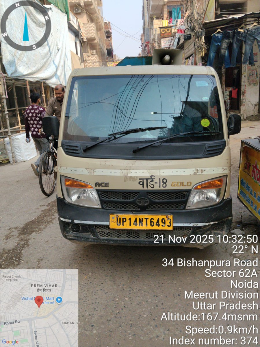 NMakanpur's tweet photo. नगर पालिका परिषद खोड़ा मकनपुर गाजियाबाद स्वच्छ भारत मिशन टीम द्वारा प्रत्येक वार्ड में डोर टू डोर जाकर घरों से निकलने वाले कचरे को अलग अलग करके नगर पालिका की गाड़ी में देने हेतु जागरूक किया जा रहा है।
#swachsurvekshan
#swachkhora
#sourcesegregationawareness https://t.co/cpfGGXbulL