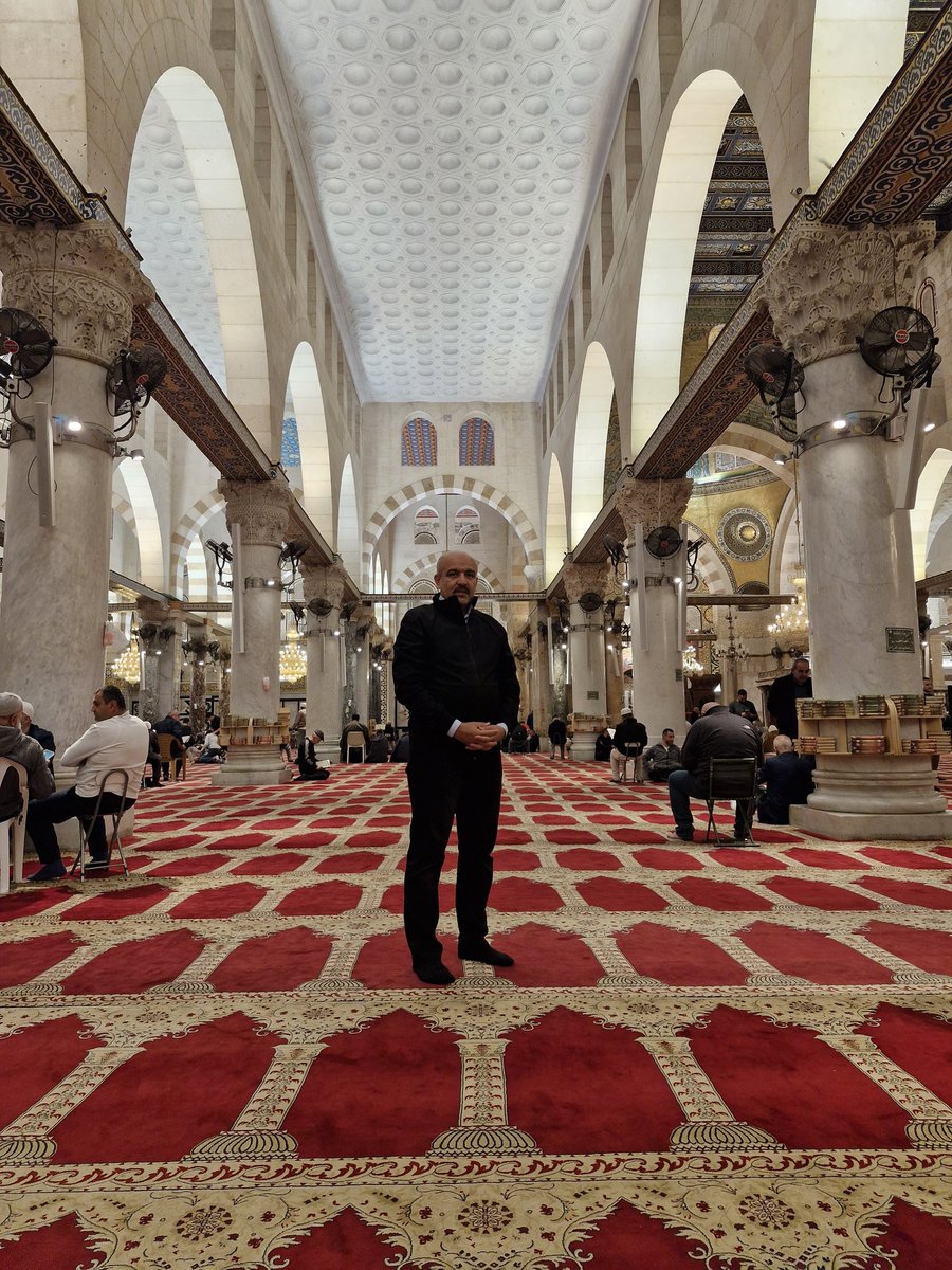 OMALKOCOGLU's tweet photo. Ara tatilde, bu yıl izinde kullanmamıştım henüz,  #Kudüs e Mescidi Aksa'ya gitme fırsatım oldu. Çoğu Öğretmenlerden oluşan Kudüs Refiklerimizle birlikte; oraların bizim için ne kadar önemli olduğunu bir kez daha gördüm daha da önemlisi oraların bizi beklediğini.mirasımızKudüs tsk https://t.co/2Fq4NzWVJo