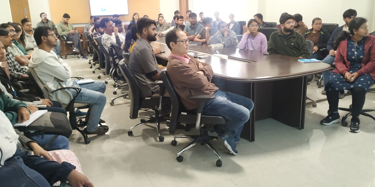 LibraryIISERB's tweet image. The Central Library hosted a workshop on “Boost Your Research Impact: Insights, Workflows, and Integration of AI” by Elsevier on November 20, 2025, as part of Library Week.
Thank you to all participants!
#LibraryWeek #ResearchImpact #Elsevier #CentralLibrary #IISERBhopal