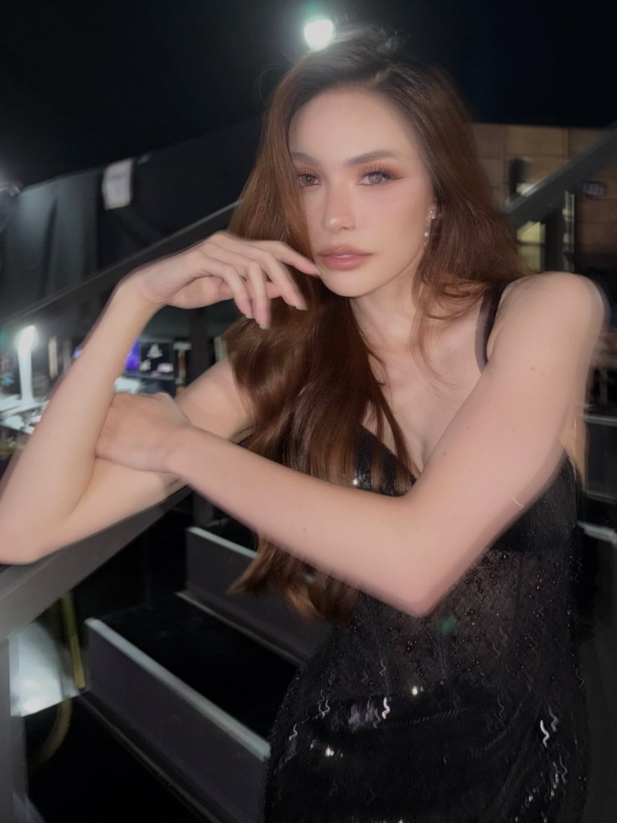 itscharlotty's tweet image. 💫🖤  #MissUniverse2025