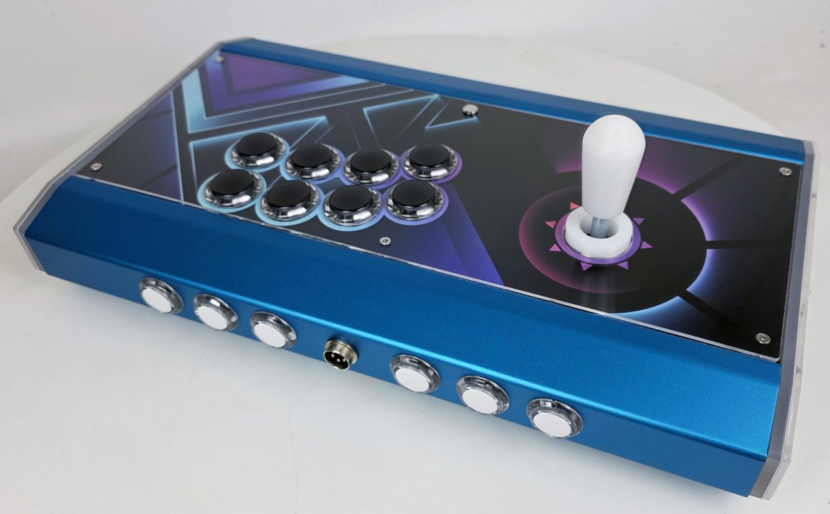 ASURAFACTORY's tweet image. My favorite one-pick color blue among all 2nd Gen. Force!!

product specs:

• 2nd-generation asura force in blue
• Acrylic top plate + skin version
• Leopard pcb
• Fujin zero
• Seimitsu ps-14-k-holo hologram buttons
• Samducksa 203c low-noise function buttons
