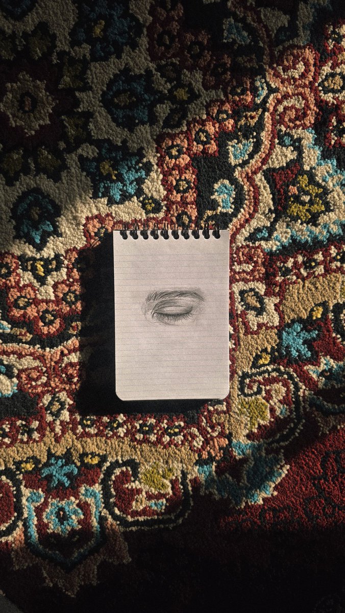 shirintlbl's tweet image. کجای جهان دورتر است ؟ 
آنجایی که تویی 
یا اینجا که منم ؟ ✨