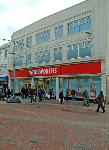 N1Trodr1's tweet image. Bring Woolworths Back.

This was a good Store!