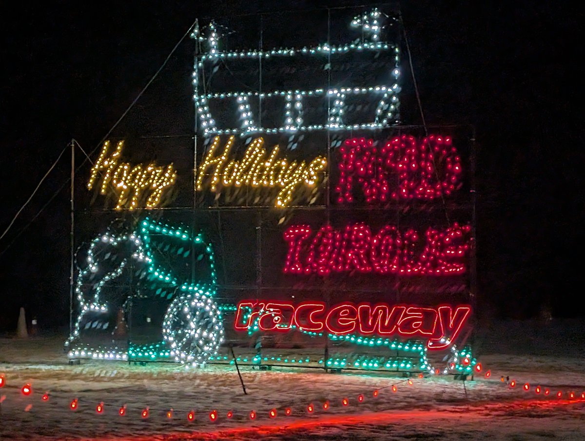 SarahRyanYEG's tweet photo. After a few snacks, we headed out to drive down the racetrack, blasting #Christmas carols and singing along. #MagicofLights #RADTorqueRaceway #yeg https://t.co/fbAfyPjt7N