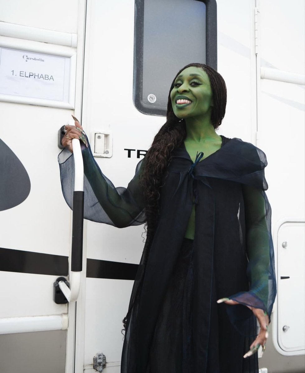 gelphiemylove's tweet image. AWWWWE