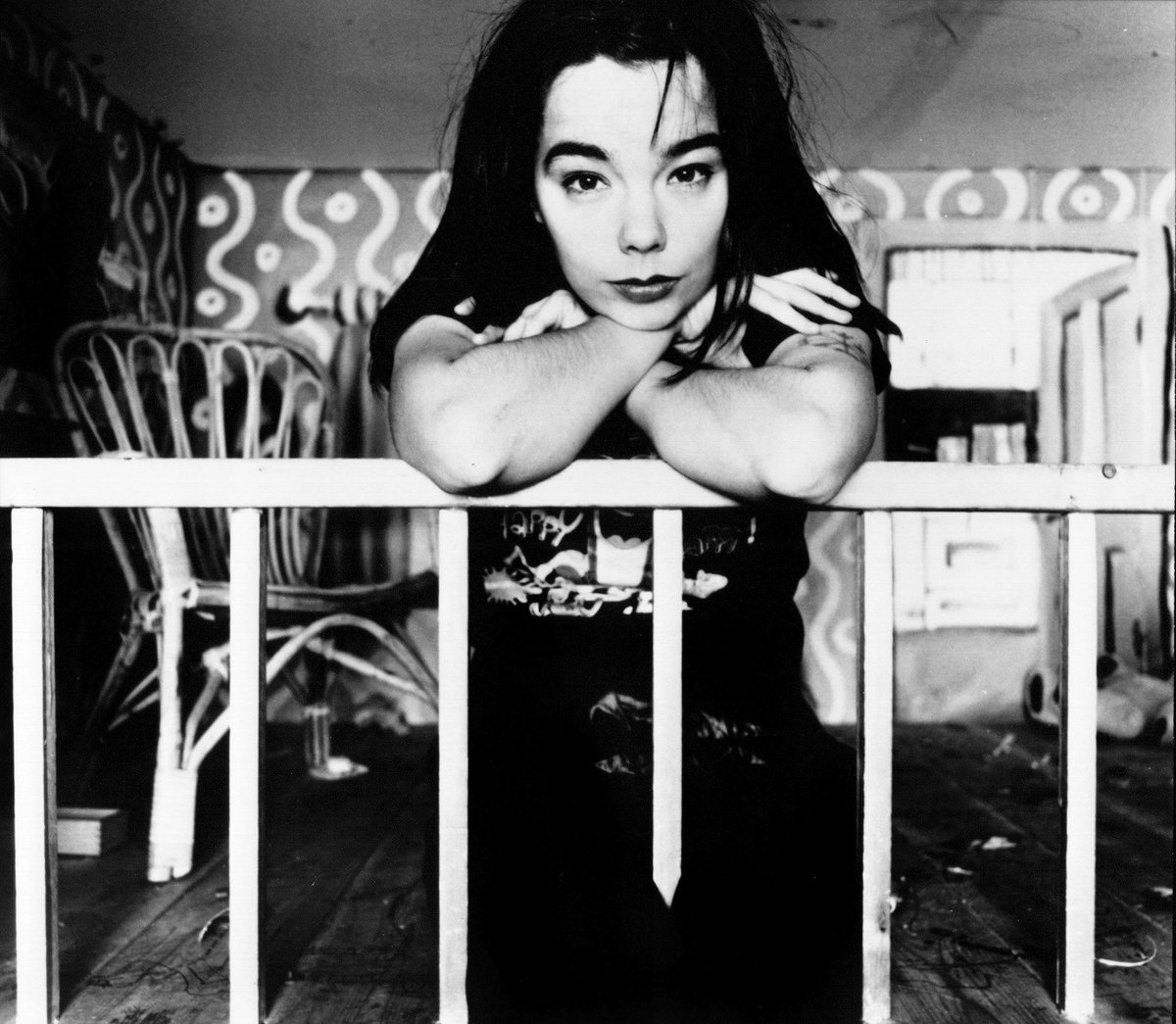 bjorkspears's tweet image. there will never be another björk :,)

happy 60th birthday to this triple scorpio legend !!