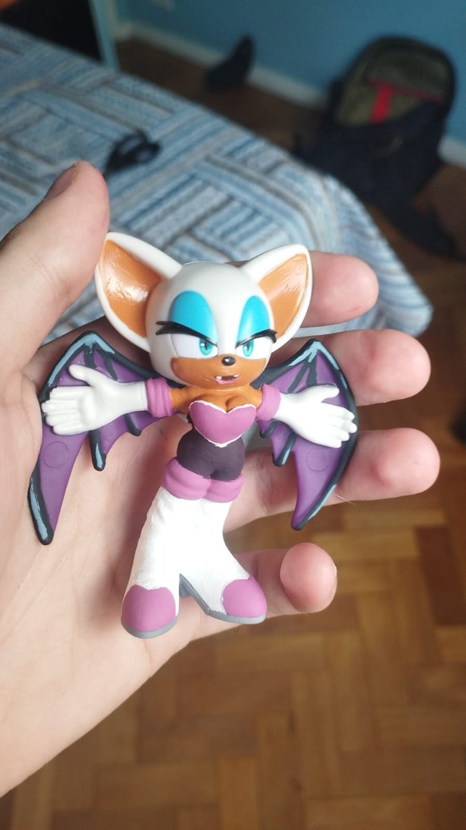 o_Azul35's tweet image. My mate and me saved the Burger King Rouge toy