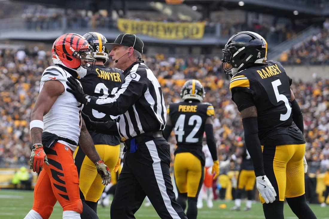 FunctionFu2858's tweet image. The NFL officially announced that Ja&apos;Marr Chase has been suspended without pay for one game for spitting at Jalen Ramsey, losing up to $507,156 and will miss this Sunday&apos;s game against the Patriots.