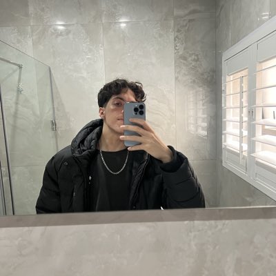 Dylan_hansen0's tweet photo. #NewProfilePic https://t.co/ZEpYdeFvMA