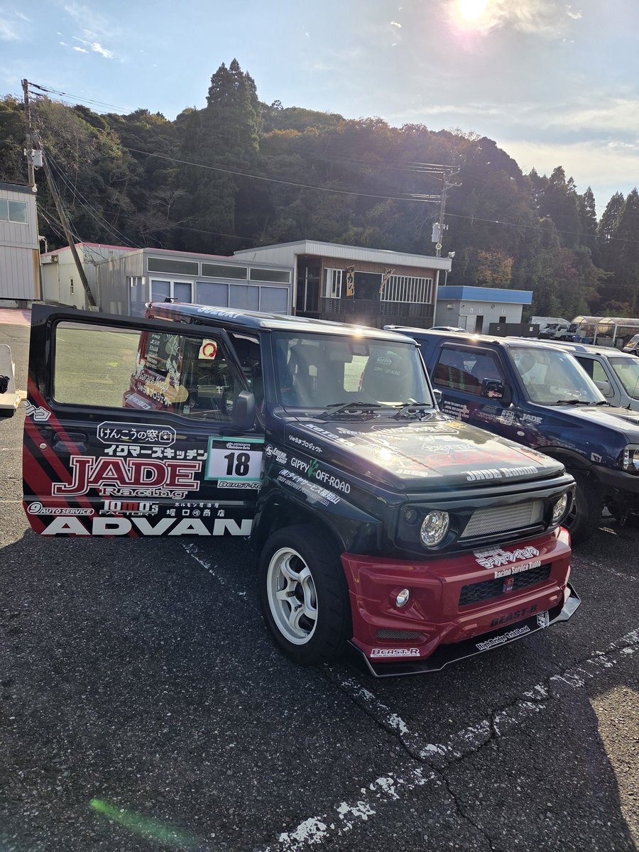 jimu_ken64's tweet image. BEAST-Rのワークスマシン
りゅうまプロジェクト号に同乗させてもらった✌
ハイブリさんの試作ハイフロタービン仕様に現役ダートラレーサーの組合せは、同じ車が元ネタとは思えない俊足ぶり。
結構振り回して乗るスタイルなのに、なぜか安定感抜群で怖くないのはさすがでした。