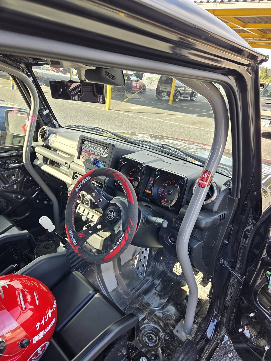 jimu_ken64's tweet image. BEAST-Rのワークスマシン
りゅうまプロジェクト号に同乗させてもらった✌
ハイブリさんの試作ハイフロタービン仕様に現役ダートラレーサーの組合せは、同じ車が元ネタとは思えない俊足ぶり。
結構振り回して乗るスタイルなのに、なぜか安定感抜群で怖くないのはさすがでした。