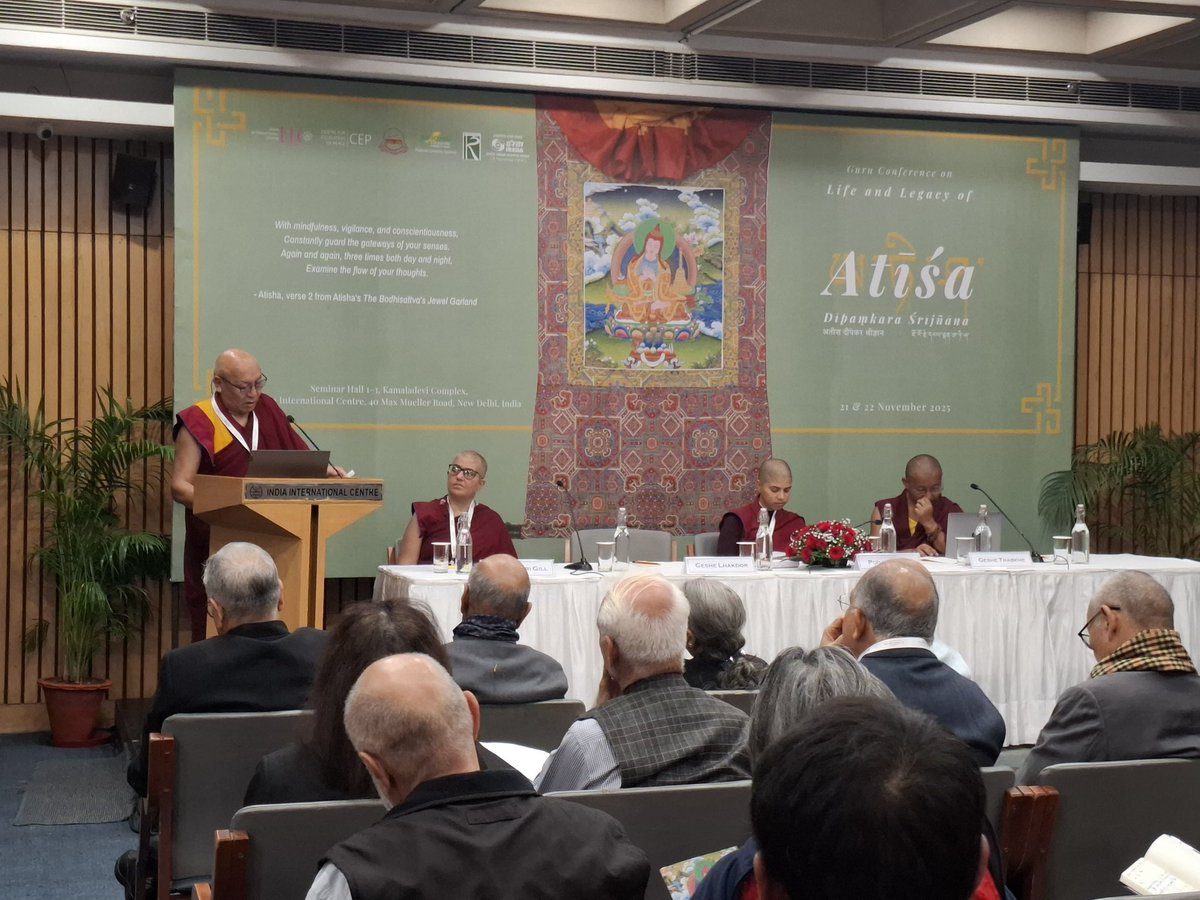 Session 1 of the Guru Conference on the Life and Legacy of Atīśa Dīpaṃkara Śrījñāna begins, focusing on the life of Atīśa—his journeys, teachers, and turning points. 

 #Atisha #GuruConference #Buddhism