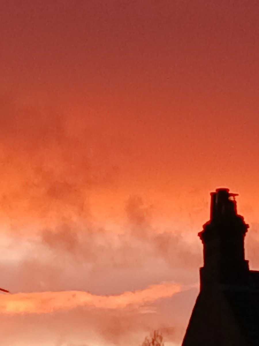 Beautiful sky last night.  Wishing you all a fabulous Friday lovely people