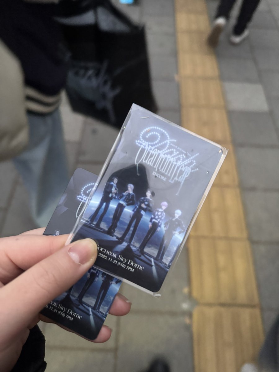 고척에서 티켓 잃어버린
김*현님 연락주세요ㅜㅜㅜㅜㅠㅠㅠㅠ제가가지고잇어여ㅜㅜㅠ