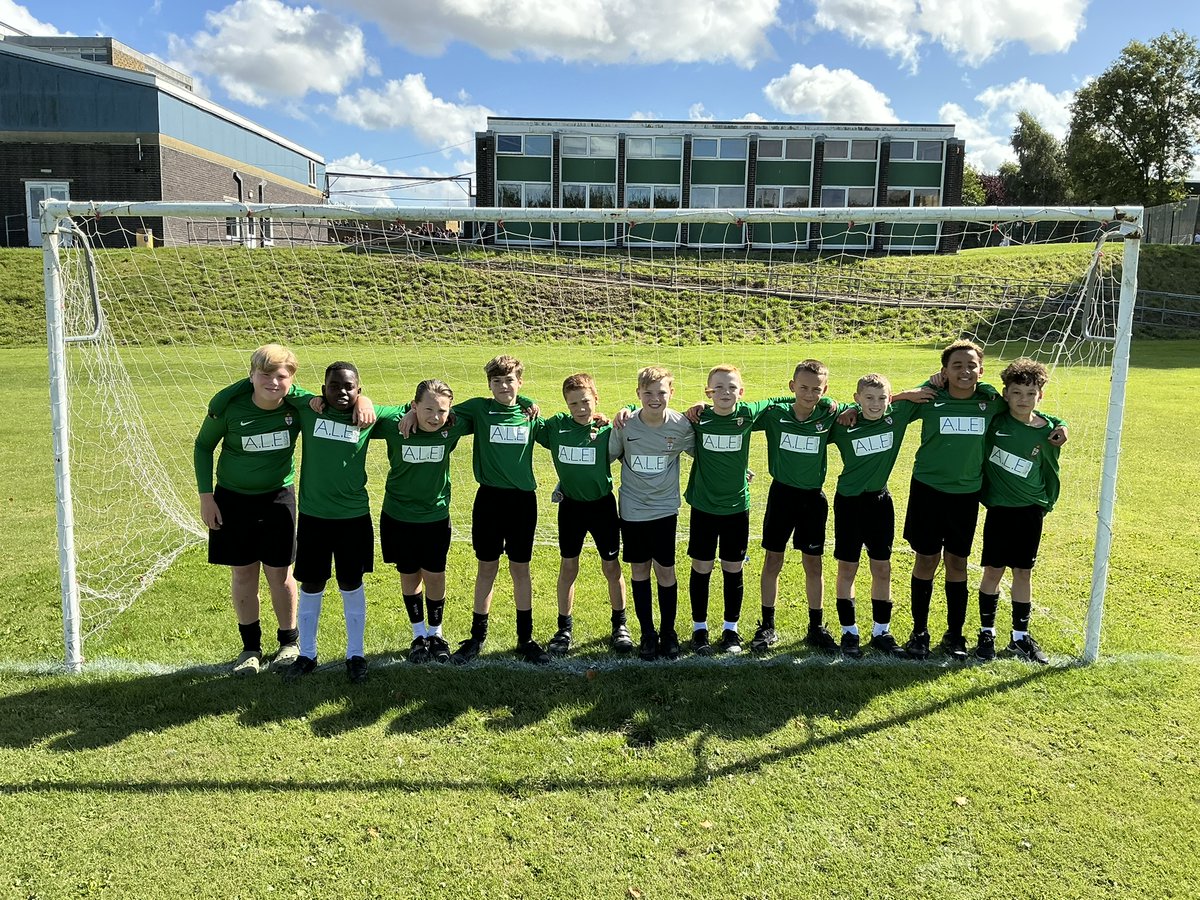 St_Anselms's tweet image. 📣 Sports News

🏐 KS3 Netball teams started Term 2 strong vs Queen Elizabeth &amp;amp; Herne Bay, with several MVPs!
⚽ Year 7 Football are district champions, winning every game! Well done boys!
#SportsNews #Netball #Football #Champions #SchoolSport