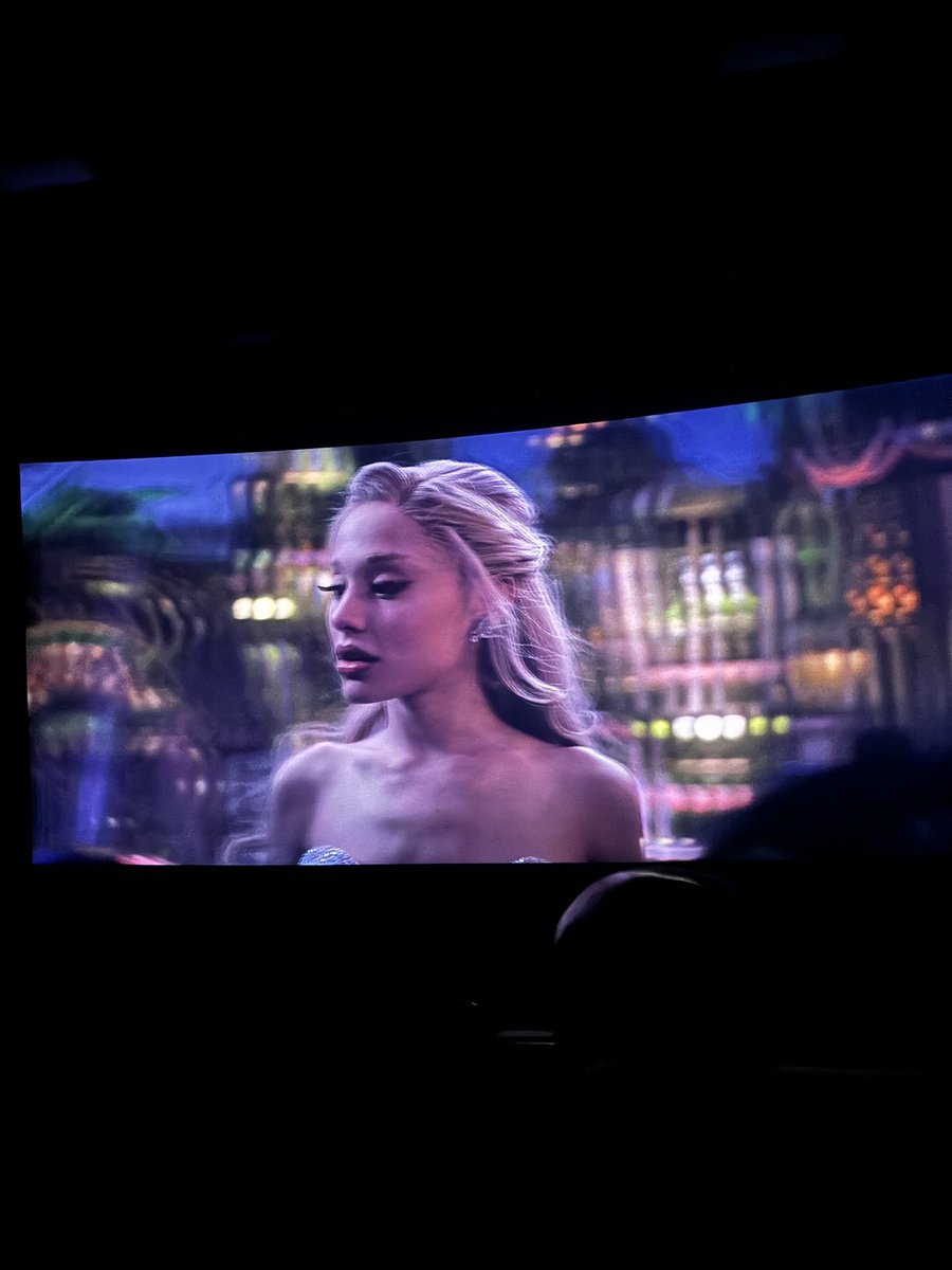 oliviasdocs's tweet image. 😭😭😭😭