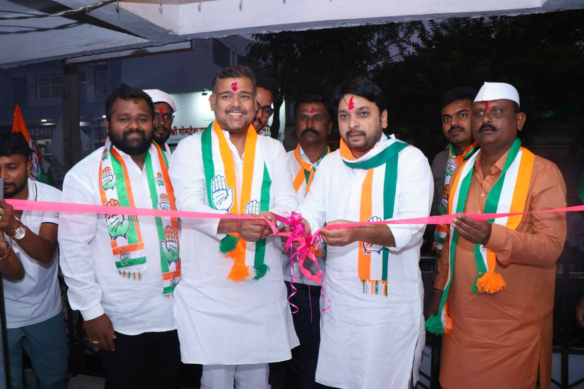 पलूस नगरपरिषद सार्वत्रिक निवडणूक २०२५ च्या पार्श्वभूमीवर राष्ट्रीय काँग्रेस पक्षाच्या नगराध्यक्षपदाच्या अधिकृत उमेदवार सौ. संजीवनी सुहास पुदाले आणि प्रभागनिहाय सर्व नगरसेवक उमेदवारांच्या प्रचाराचा भव्य शुभारंभ सोहळ्यास उपस्थित राहून पलूसकरांशी संवाद साधला. याप्रसंगी प्रचार