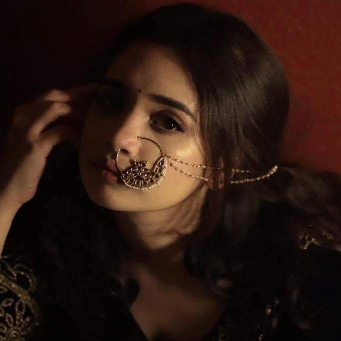 itx_izzyy's tweet image. تیری آنکھیں بتاتی ہیں، تجھے مجھ سے محبت ہے مگر دل کی تسلی کو ذرا اظہار ہو جائے۔🤌🏻❤️👀