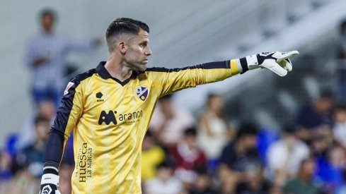 SDHStats's tweet image. 🧤 Dani Jimenez

• Temp.24/25
% Paradas 78&apos;95%
Goles Evitados +6&apos;69

• Temp.25/26
% Paradas 62&apos;75%
Goles Evitados -5&apos;07

* Goles Evitados=(xG- Goles Enc)