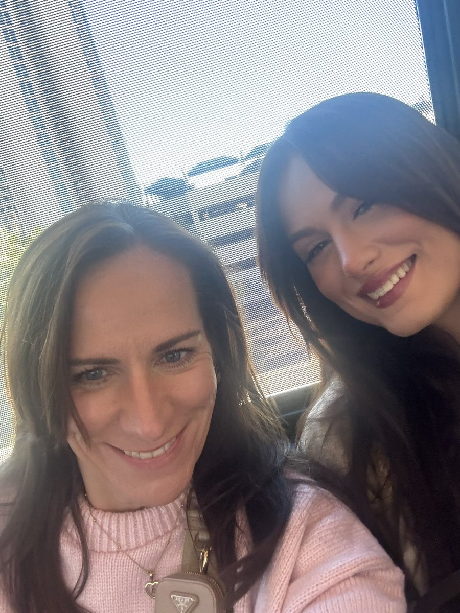 Helen Robinson tweet media