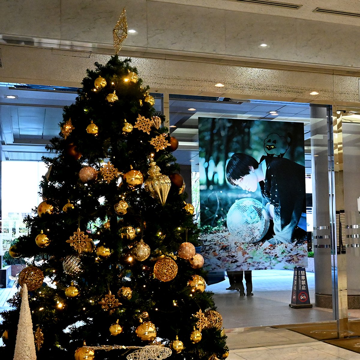 HCFofficial's tweet image. #アクトシティ浜松 では、"Swimmy‘s Christmas exhibition 月と３km” を開催しています🎄

#浜松市 在住の写真家 #Swimmy さんによる柔らかくて温かい写真の数々が、#クリスマス にまつわる物語を優しく紡いでいます。