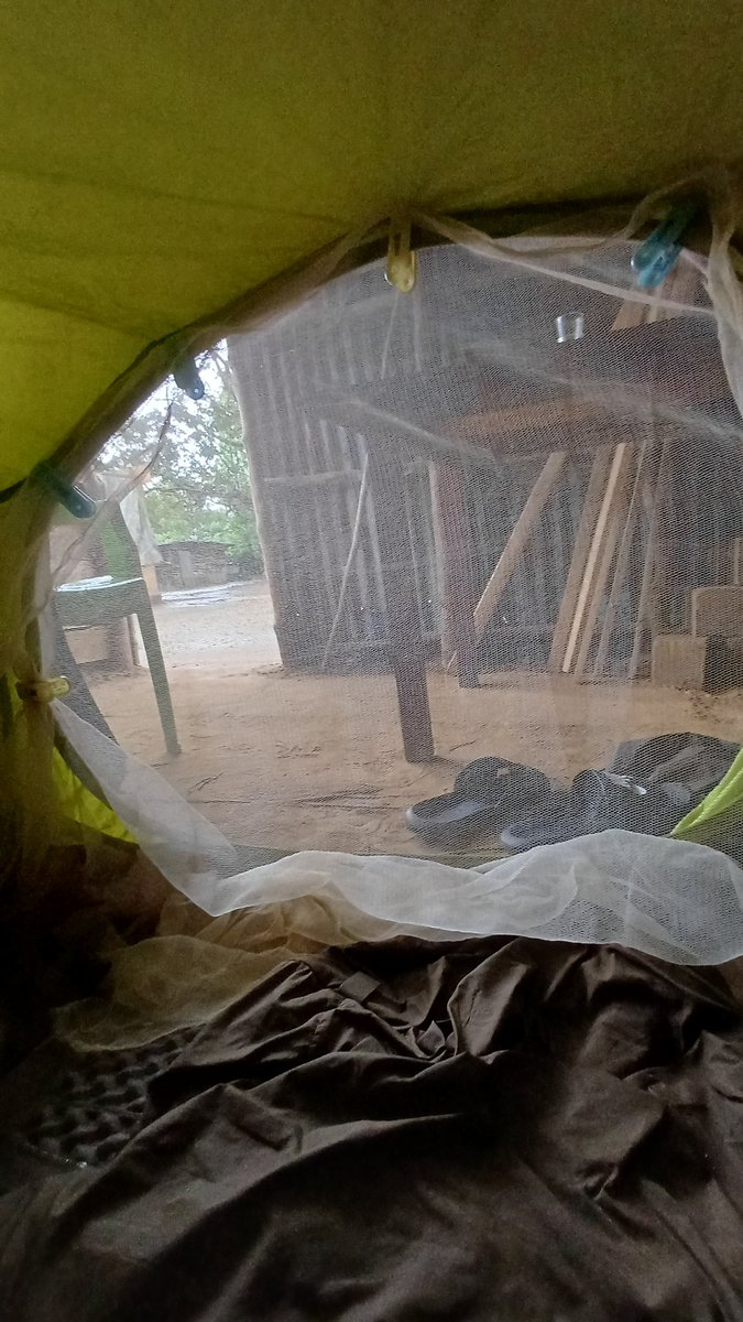 Była chęć wyjścia dzisiaj wcześnie, ale ciągle pada... no nic, czekam aż ustanie i wtedy ruszam dalej w stronę Brazza