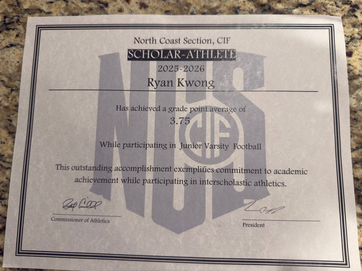RyanKwong_0's tweet photo. Jv Football season:
Team MVP
Scholar Athlete
Stats
Rush yards:700
Rushing tds:10
Receiving yards:100
Receiving tds:3
Sacks:3
Interceptions:4 https://t.co/qZe7sEE7rX