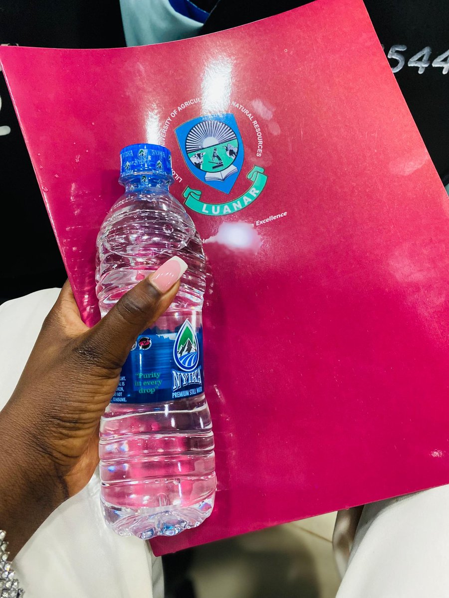 Neneh709's tweet image. Bachelor of Science in Environmental science Bagged🎓🥳#Class of 2025#LUANAR graduation