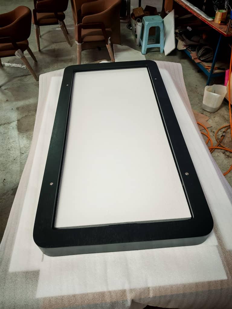 BrettCombat's tweet image. Inside Combat Mirror: a closer look at the guts that make it go.

The world’s first punchable mirror. Wall-mountable, impact-ready, and built to reflect movement in real time. Awareness engineered.

#CombatMirror #SmartTraining #SportsScience

Find out more at…