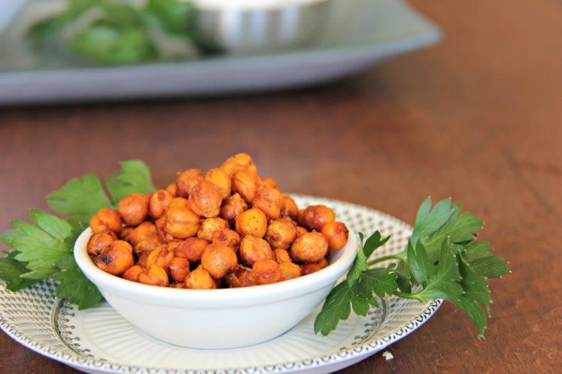CompassandFork's tweet image. Roasted Chickpeas the Ultimate Healthy Snack bit.ly/2uVTOOM #healthysnack #healthyrecipe #easyrecipe