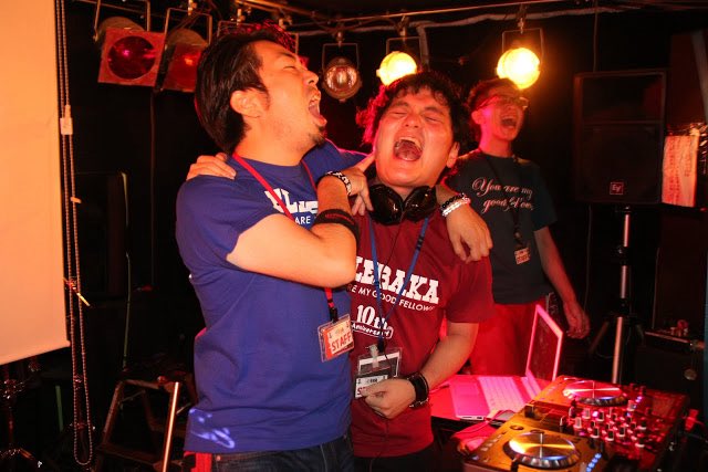 sleepyuri1224's tweet image. ⚡️来月の予定どうですか？⚡️

🗓️12/14（日）15時〜
📍心斎橋Bar Freja
ELLEGARDEN BAKA ASSOCIATION

あっという間に年末に近づいてますが、
一年の締めくくりに愛すべきエルレバカたちが集まるイベントあり〼

ロックは風邪にも効きます！
多分！！←
取り置き可能なので気軽に連絡ください◎
#EBA14