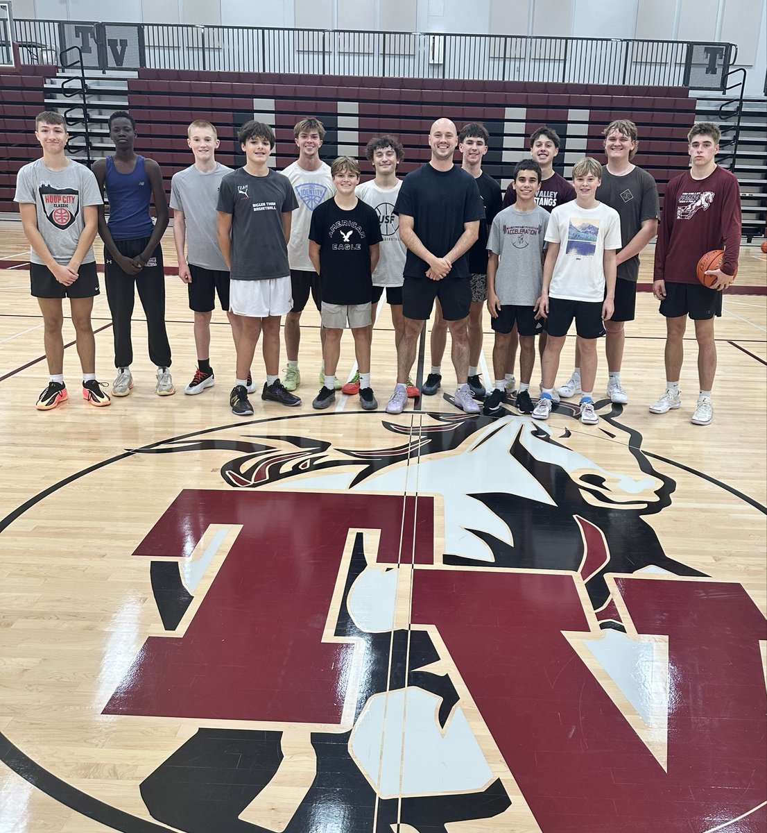 TVMustang_Hoops's tweet photo. Fellas put some work in today before the season gets underway. 

Huge thanks to @Hennen_Workouts for coming out to work with our guys! https://t.co/0th2ZXyycH