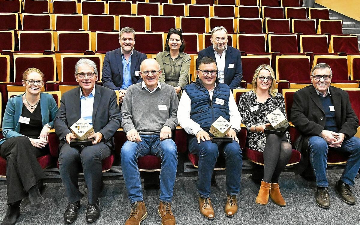 Le Carré, club d’entreprises du Pays de Morlaix, a décerné ce jeudi 20 novembre, à la CCI, ses traditionnels prix de l’innovation, de la performance et du partenariat.
➡️ go.letelegramme.fr/NeFJ