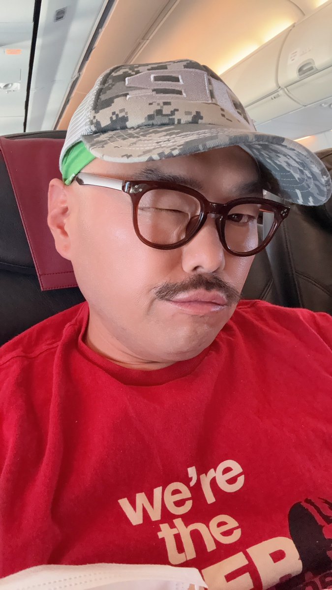 飛行機で、キーーン！！ で、ございまーーーーす！