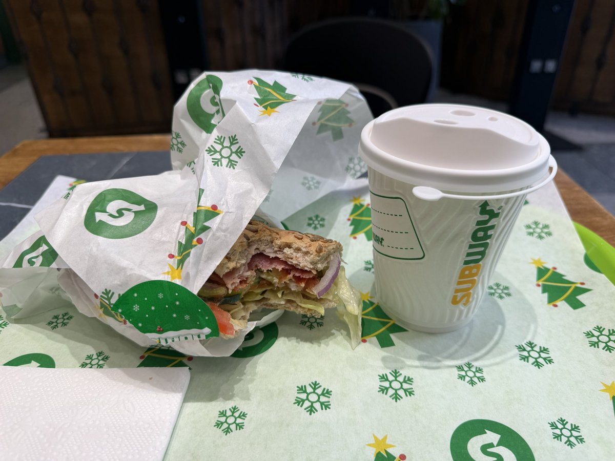 bigup_universe's tweet image. Сабвэй, тебя хейтят, закрывают и отменяют. Не ведись. Твой итальянский БМТ до сих пор один из лучших сендвичей в мире. Я люблю тебя и поддерживаю.