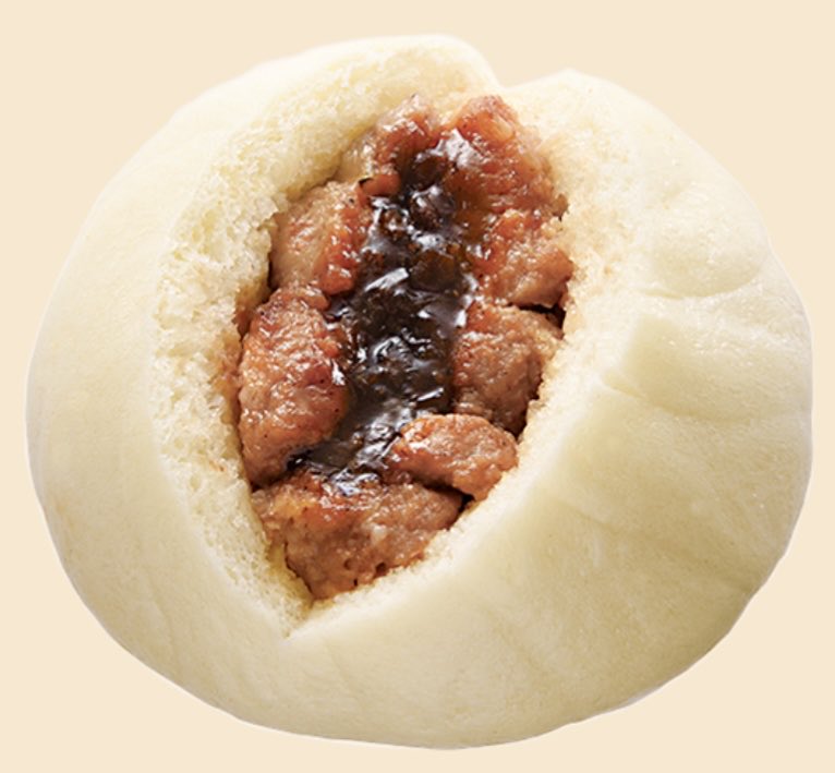 gourmetroad5's tweet image. １１月２５日よりファミリーマートから、極旨黒豚まんの中心に淡路島産玉ねぎを100%使用したてりやきソースが入り、黒豚の旨み・甘みとてりやきの味わいが楽しめる「極旨黒豚まん てりやき」が新発売されます✨