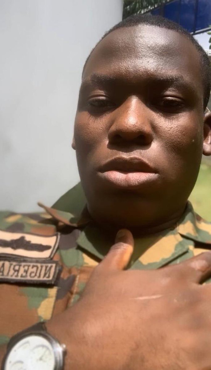 Waspapping_'s tweet image. Hello @PoliceNG @HQNigerianArmy @OfficialDSSNG,

This is the face of the person, @bigoluwaseun001, who threatened to kill me and my entire family. I believe dangerous individuals like him should not be allowed to wear the army uniform

Please make this post go viral