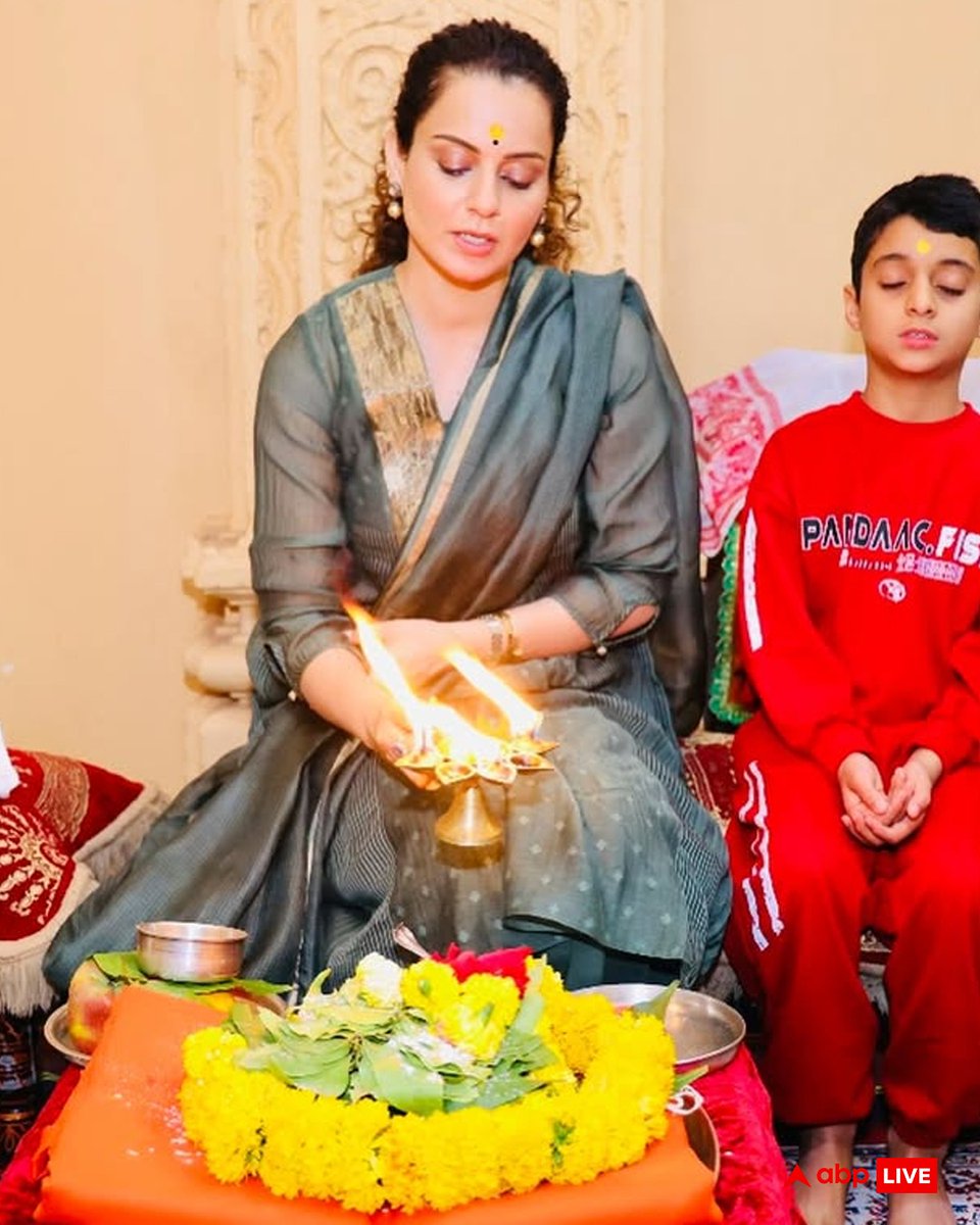 ABPDesam's tweet image. ప్రముఖ నటి, ఎంపీ కంగనా రనౌత్‌ గుజరాత్‌లోని సోమనాథ ఆలయాన్ని దర్శించుకున్నారు. #KanganaRanaut #kangana #somnath #somnathtemple