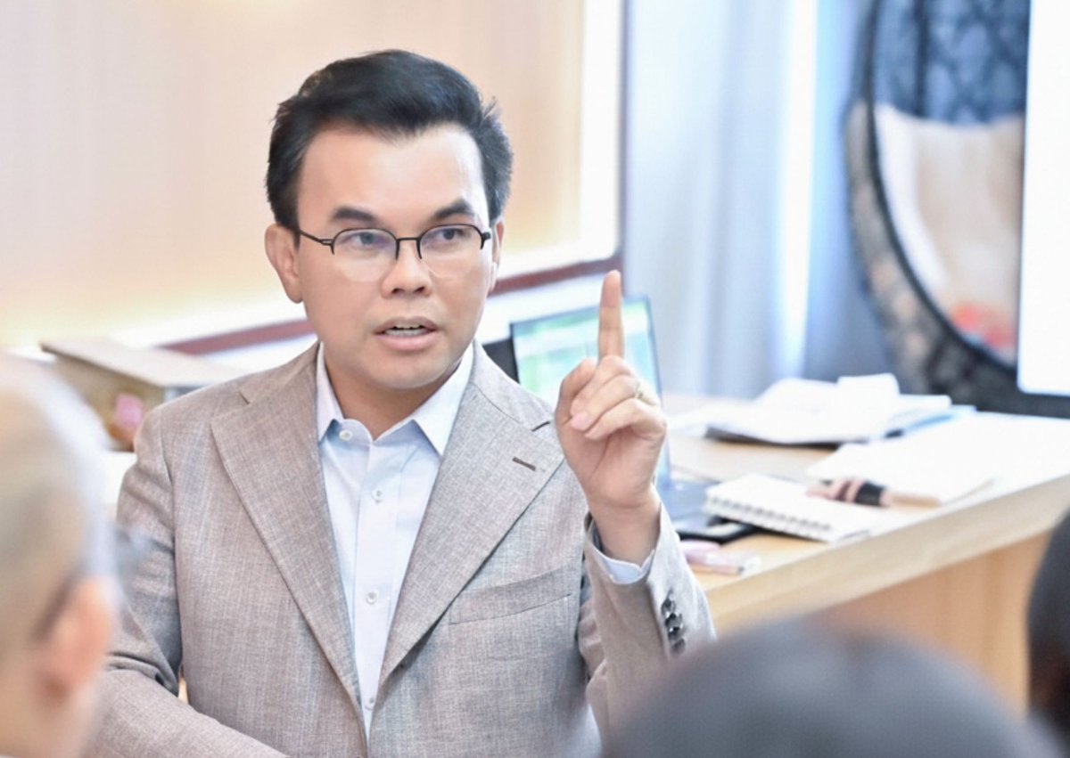 KrmThy's tweet image. กรมวิทยาศาสตร์การแพทย์ พัฒนาวิธีตรวจ “ยาเอโทมิเดต” ปนปลอมในน้ำยาบุหรี่ไฟฟ้า พร้อมถ่ายทอดเทคโนโลยีสู่ศูนย์วิทยาศาสตร์การแพทย์ สนับสนุนการปราบปรามยาเสพติดของประเทศ shorturl.asia/8LeuJ  #FromLabtolife