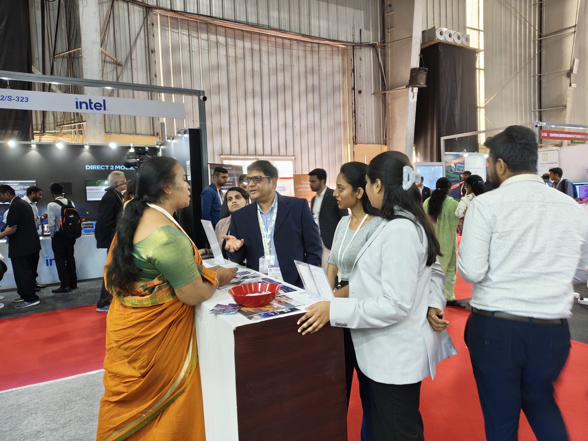 CeNSEatIISc's tweet image. What an incredible experience at #BTS2025! 🚀CeNSE, @iiscbangalore had an amazing three days showcasing cutting-edge #deeptech #innovations, having great discussions, inspiring visitors &amp;amp; exciting collaborations — thank you to everyone who stopped by! 📷
See you next year! 📷 🌟