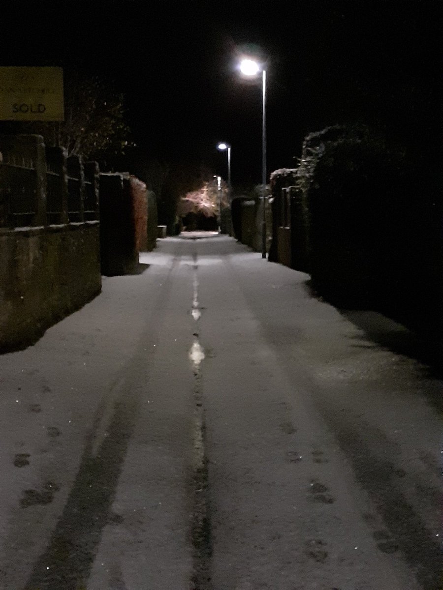 Keef_B_1's tweet image. Oh shit! ❄ 🥶 
Deep and crisp and even.
#snow #Weather #WeatherUpdate #fridaymorning #fridaythoughts #FridayFeeling #FridayVibes #BeKind #KeepGoing #keepthefaith #love
🙏❤✌