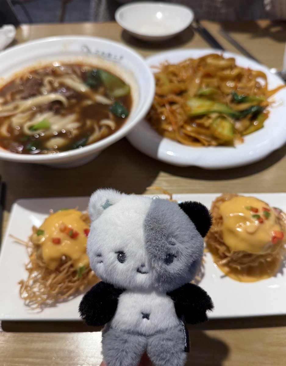 크하하 밥 먹어요