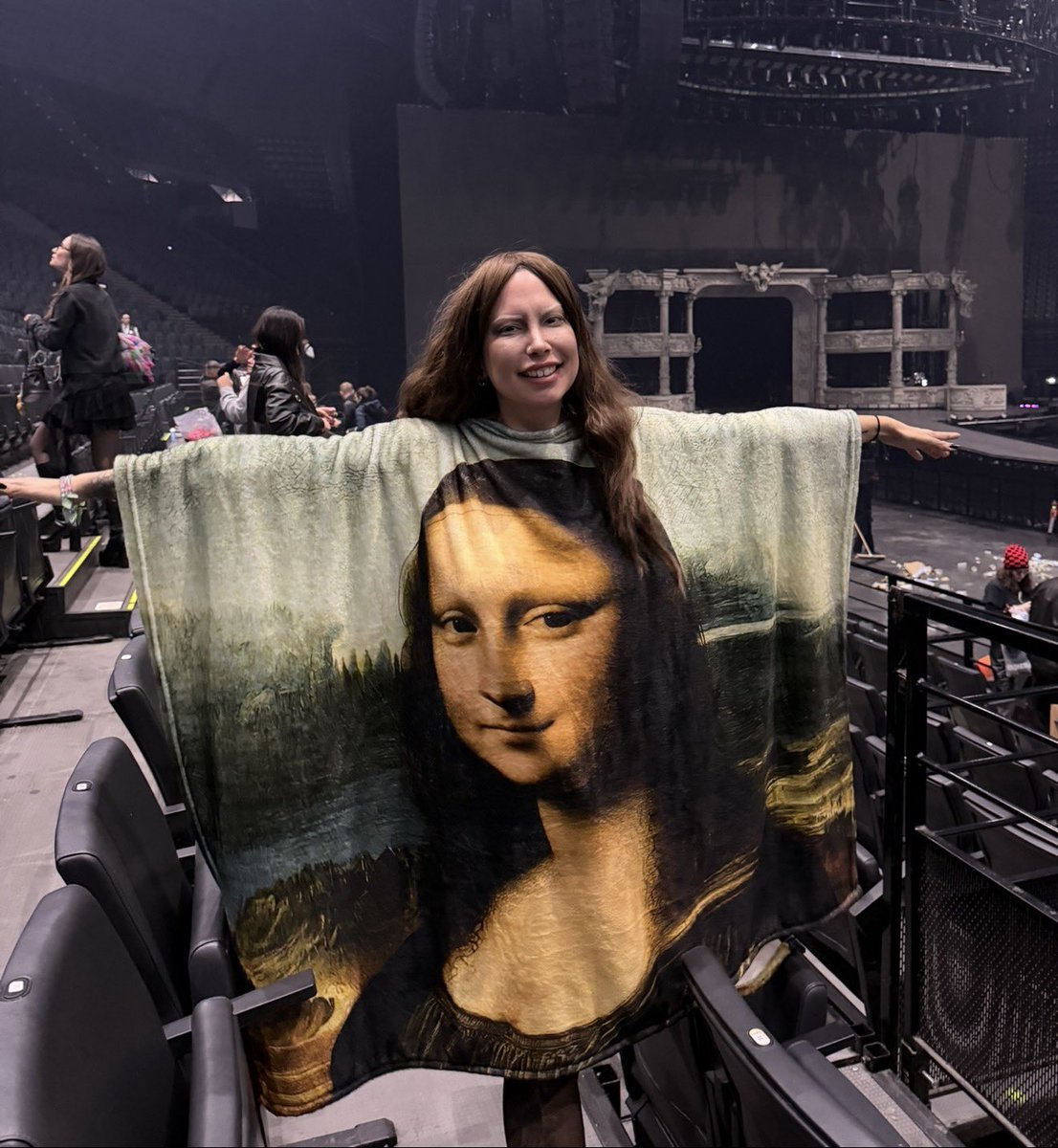 seashell_malene's tweet image. When in Paris 🫶🏼 No one got this reference at the seats, is it just me or? 🤣 #mayhemballparis #mayhemball @ladygaga